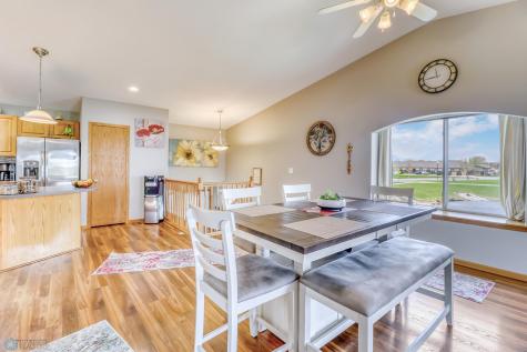 912 37th Avenue S Moorhead MN 56560