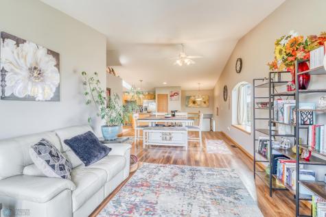 912 37th Avenue S Moorhead MN 56560