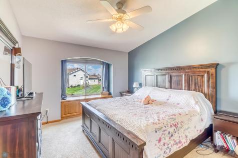 912 37th Avenue S Moorhead MN 56560