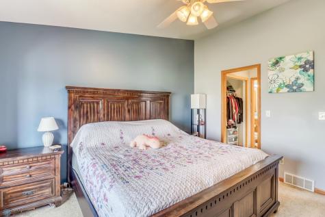 912 37th Avenue S Moorhead MN 56560