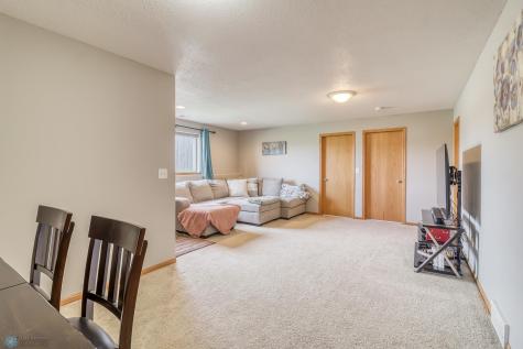912 37th Avenue S Moorhead MN 56560