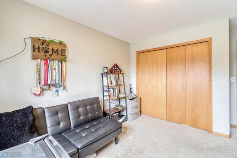 912 37th Avenue S Moorhead MN 56560