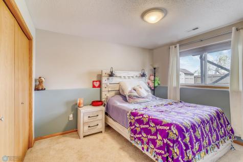 912 37th Avenue S Moorhead MN 56560