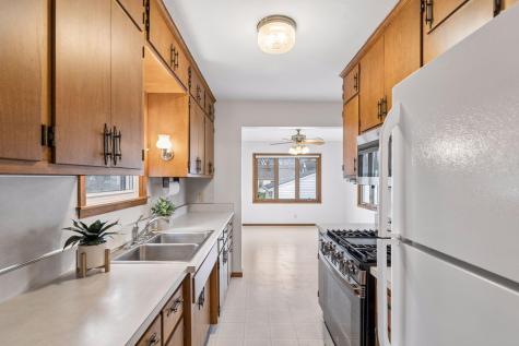 1935 Arlington Avenue E Saint Paul MN 55119