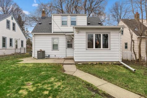 1935 Arlington Avenue E Saint Paul MN 55119