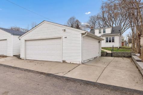 1935 Arlington Avenue E Saint Paul MN 55119