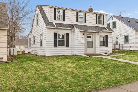 1935 Arlington Avenue E Saint Paul MN 55119