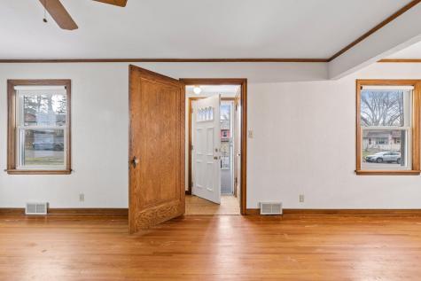 1935 Arlington Avenue E Saint Paul MN 55119