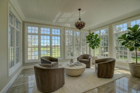 327 Lindsay Road Hudson WI 54016