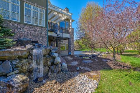 327 Lindsay Road Hudson WI 54016