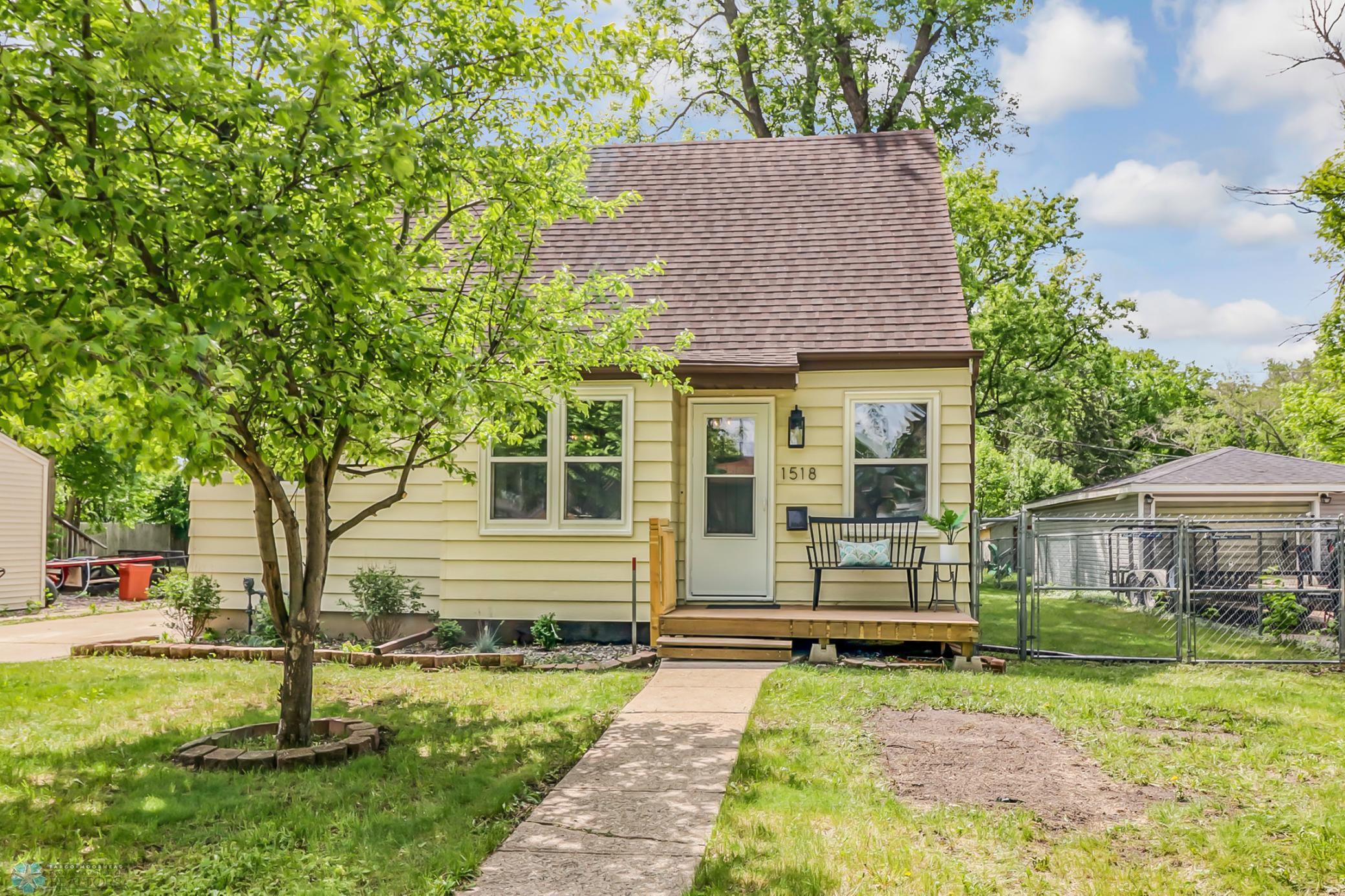 1518 12 Avenue S Fargo ND 58103