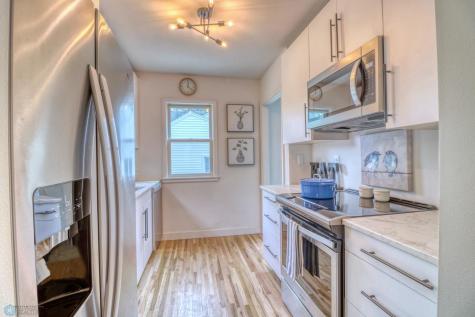 1518 12 Avenue S Fargo ND 58103