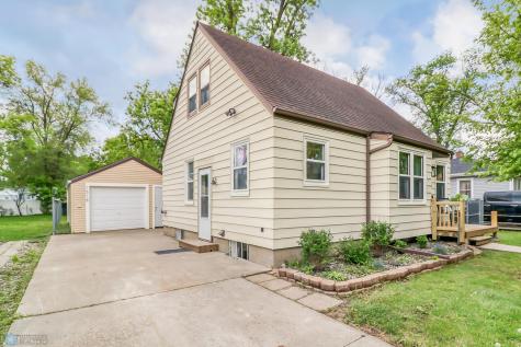 1518 12 Avenue S Fargo ND 58103