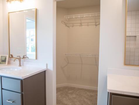 3612 Decorah Way S Fargo ND 58104