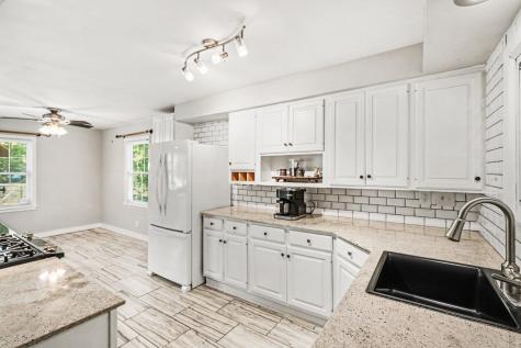 5214 E County N Dellwood MN 55110