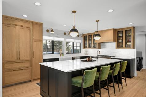 524 Mississippi River Boulevard S Saint Paul MN 55116