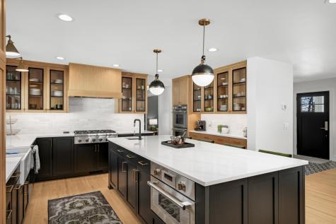524 Mississippi River Boulevard S Saint Paul MN 55116