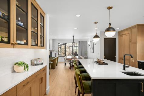 524 Mississippi River Boulevard S Saint Paul MN 55116