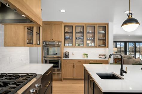 524 Mississippi River Boulevard S Saint Paul MN 55116