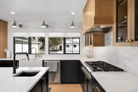 524 Mississippi River Boulevard S Saint Paul MN 55116