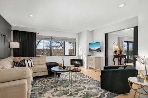 524 Mississippi River Boulevard S Saint Paul MN 55116