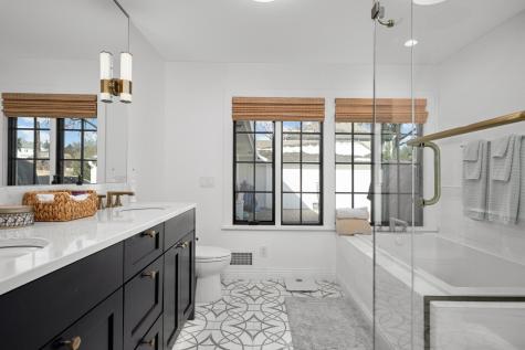 524 Mississippi River Boulevard S Saint Paul MN 55116