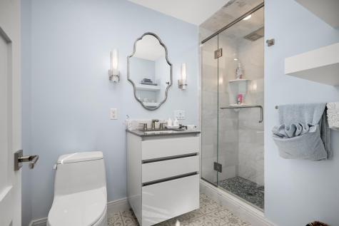 524 Mississippi River Boulevard S Saint Paul MN 55116