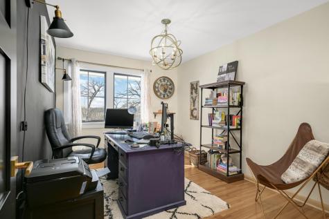 524 Mississippi River Boulevard S Saint Paul MN 55116