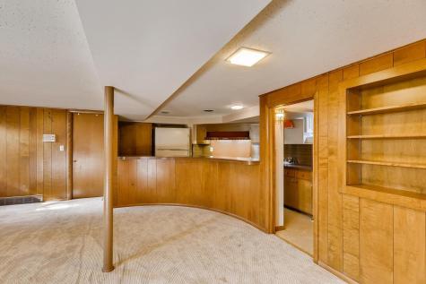 524 Mississippi River Boulevard S Saint Paul MN 55116