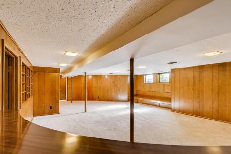 524 Mississippi River Boulevard S Saint Paul MN 55116