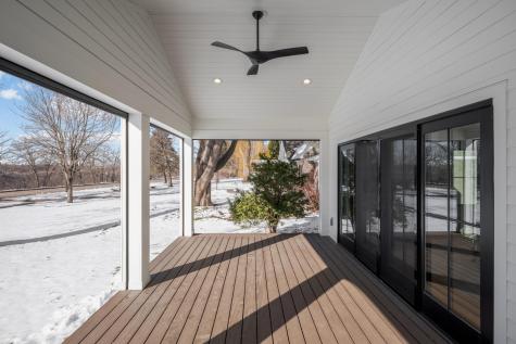 524 Mississippi River Boulevard S Saint Paul MN 55116