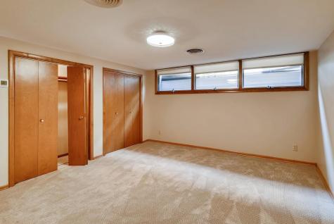 524 Mississippi River Boulevard S Saint Paul MN 55116