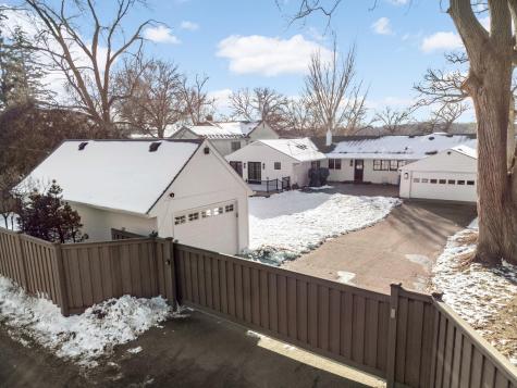 524 Mississippi River Boulevard S Saint Paul MN 55116