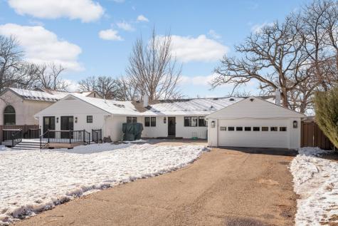 524 Mississippi River Boulevard S Saint Paul MN 55116