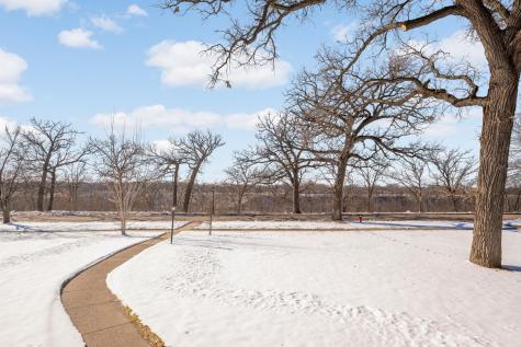 524 Mississippi River Boulevard S Saint Paul MN 55116