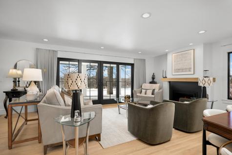 524 Mississippi River Boulevard S Saint Paul MN 55116