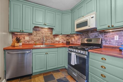 2693 5th Street E Maplewood MN 55119