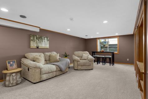 2183 Radatz Avenue Maplewood MN 55109
