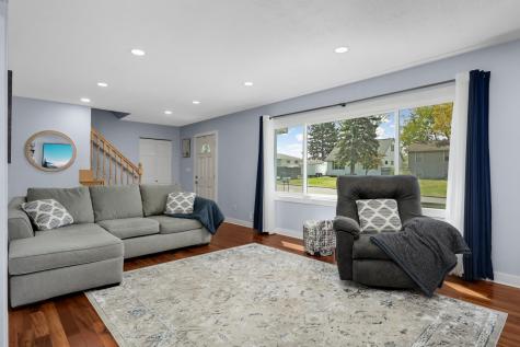 2183 Radatz Avenue Maplewood MN 55109