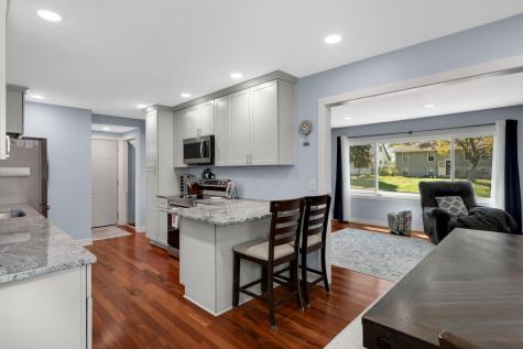 2183 Radatz Avenue Maplewood MN 55109
