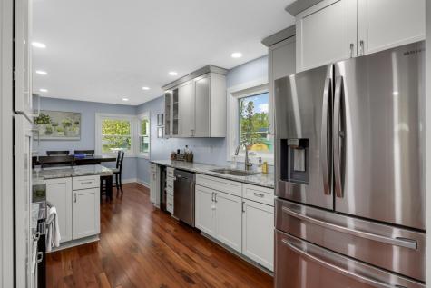 2183 Radatz Avenue Maplewood MN 55109