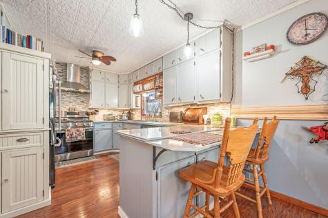 600 Plum Avenue Windom MN 56101