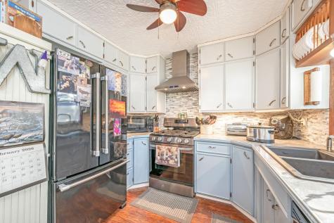 600 Plum Avenue Windom MN 56101