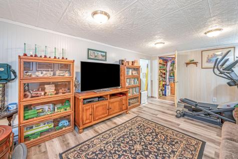 600 Plum Avenue Windom MN 56101