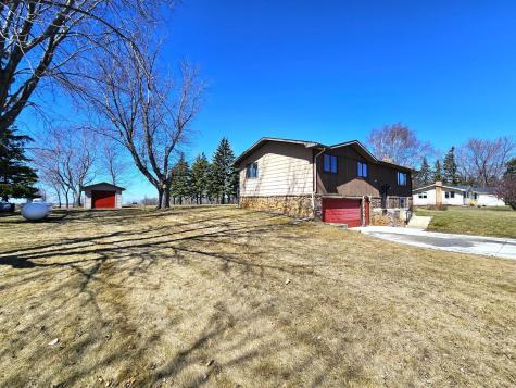 17132 River Oaks Boulevard Fergus Falls MN 56537