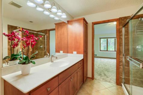 1598 Summit Shores Circle Burnsville MN 55306