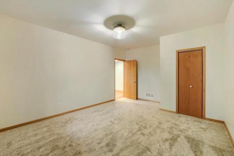 1598 Summit Shores Circle Burnsville MN 55306