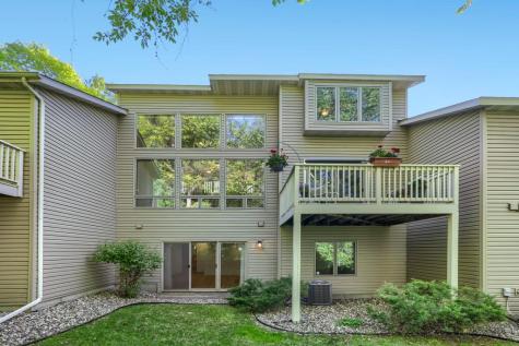 1598 Summit Shores Circle Burnsville MN 55306
