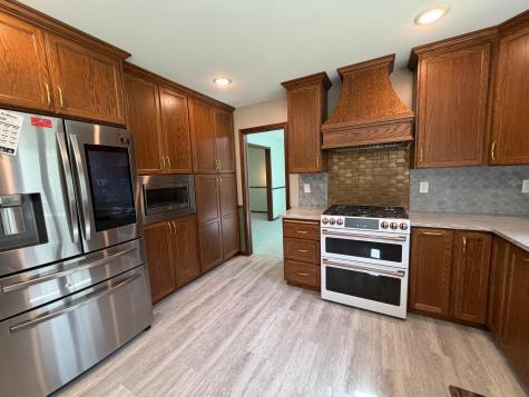 814 11th Avenue SE Roseau MN 56751
