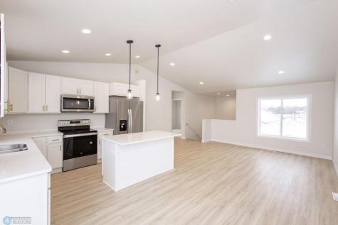 6638 68 Street S Horace ND 58047